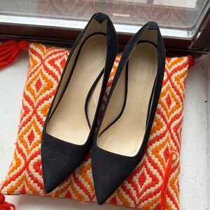 Everlane Black Pointed Toe Heels suede sz 8